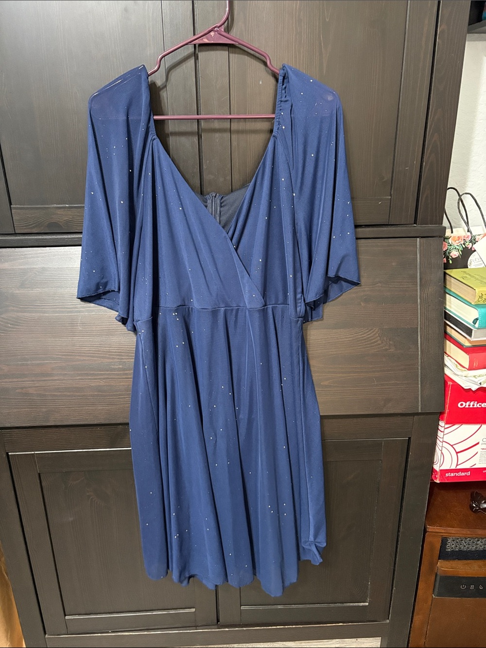 Elegant Navy V‑Neck Midi Dress with Flutter Sleeves